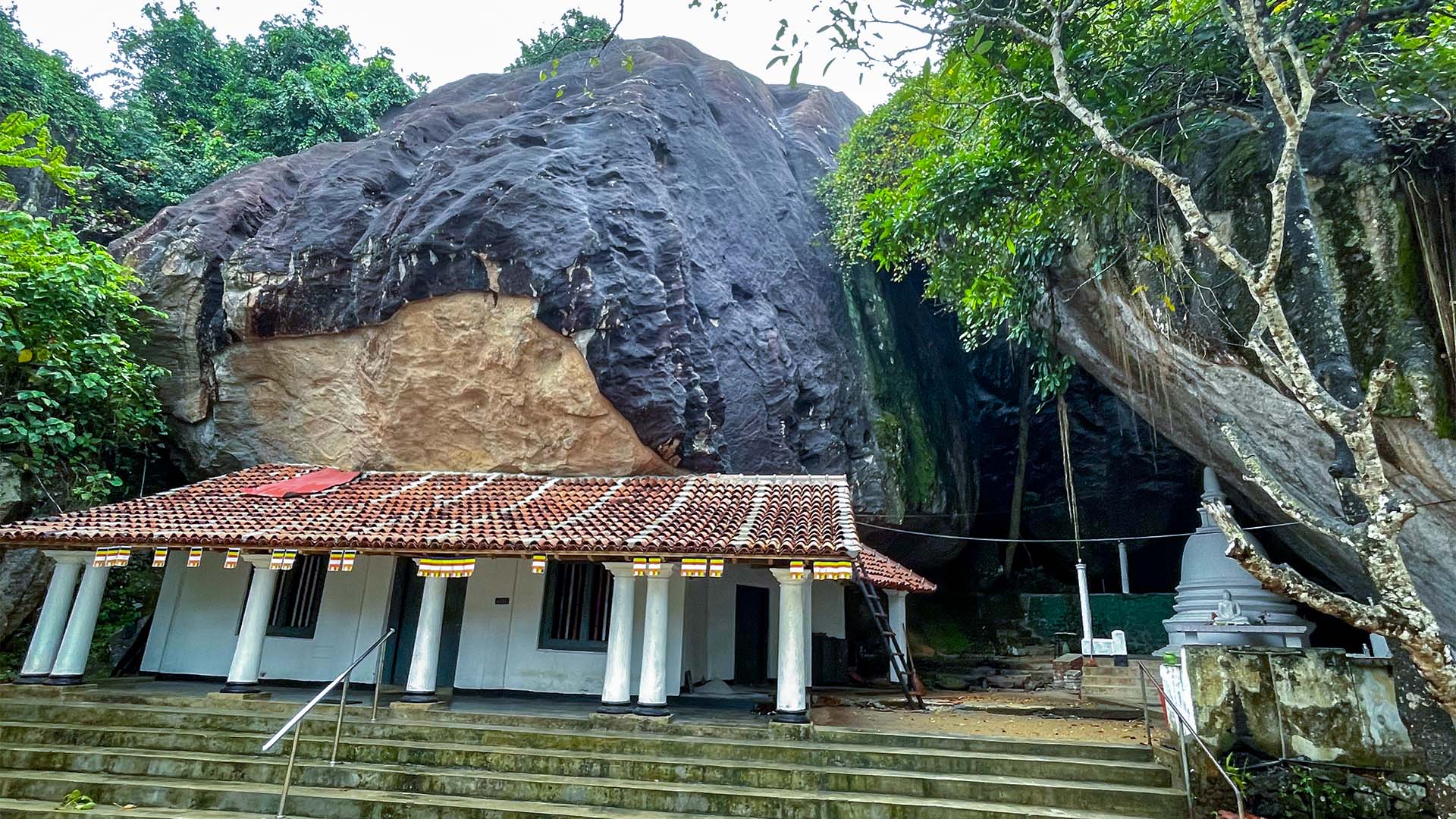 The Forgotten Caves of Pilikuttuwa