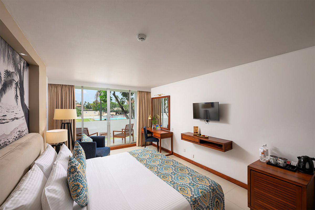  room slider image 1