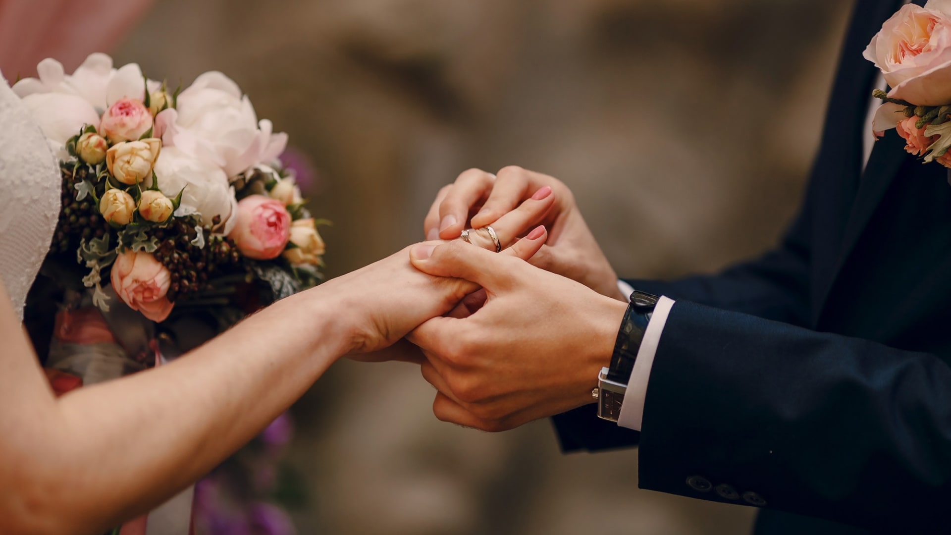 HOST YOUR DREAM WEDDING