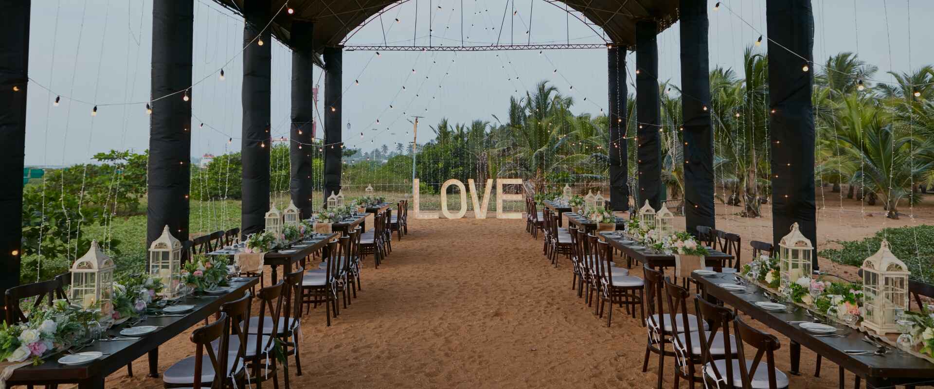 OUTDOOR WEDDING VENUE